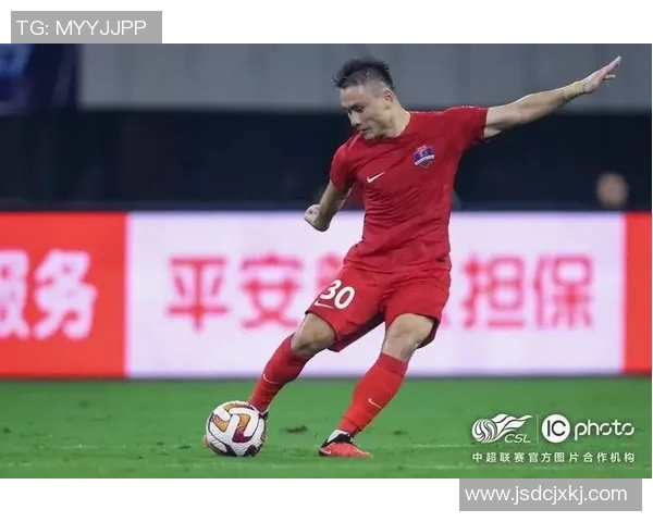 中甲联赛精彩对决梅州队迎战深圳队全力争胜展现足球魅力